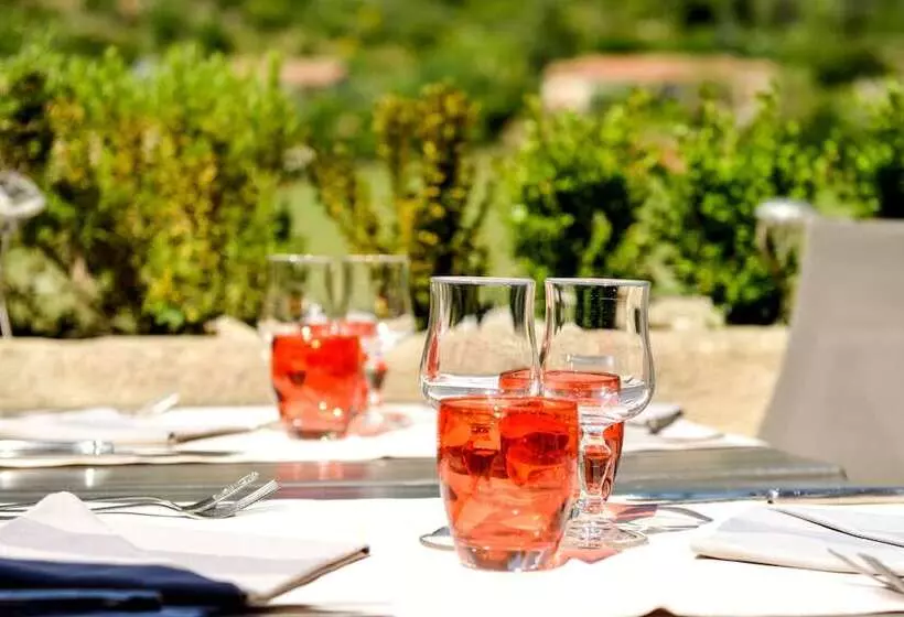 Отель Logis Hôtel Restaurant Des Corbières