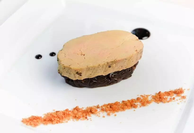 Отель Logis Hôtel Restaurant Des Corbières