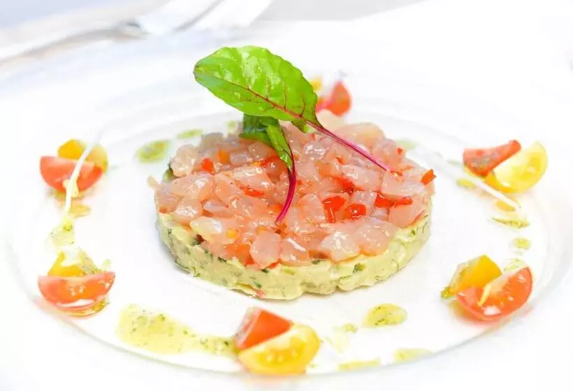 Отель Logis Hôtel Restaurant Des Corbières