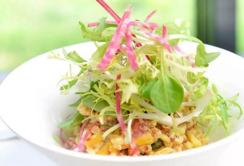 Отель Logis Hôtel Restaurant Des Corbières