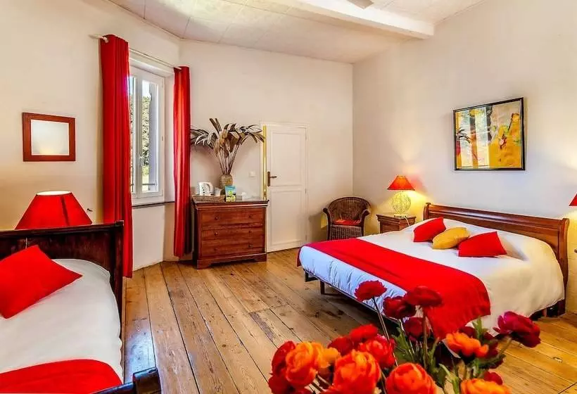 Отель Logis Hôtel Restaurant Des Corbières