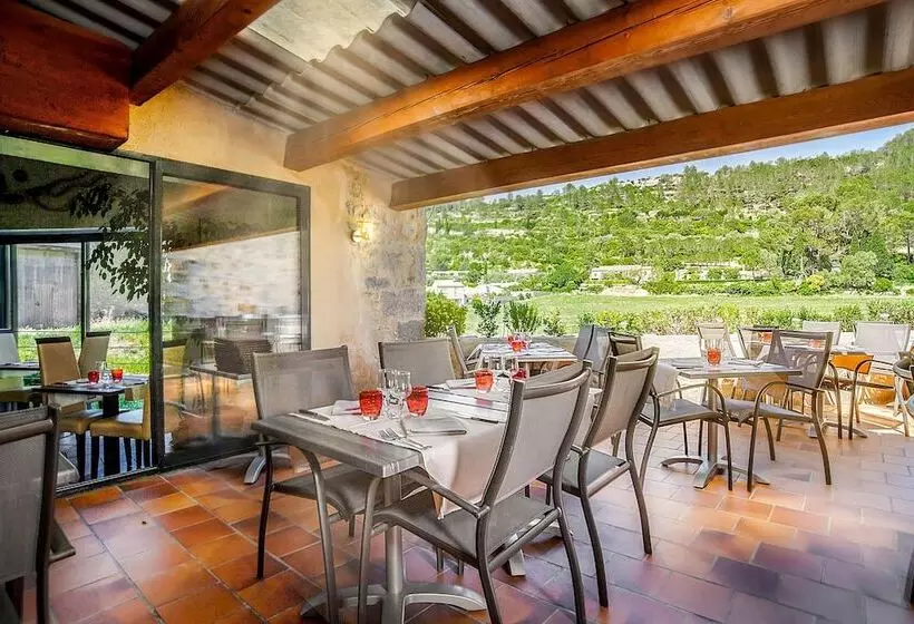 Отель Logis Hôtel Restaurant Des Corbières