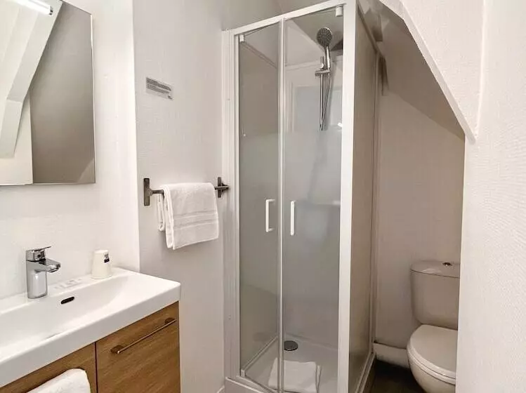 هتل Hôtel Le Keroman