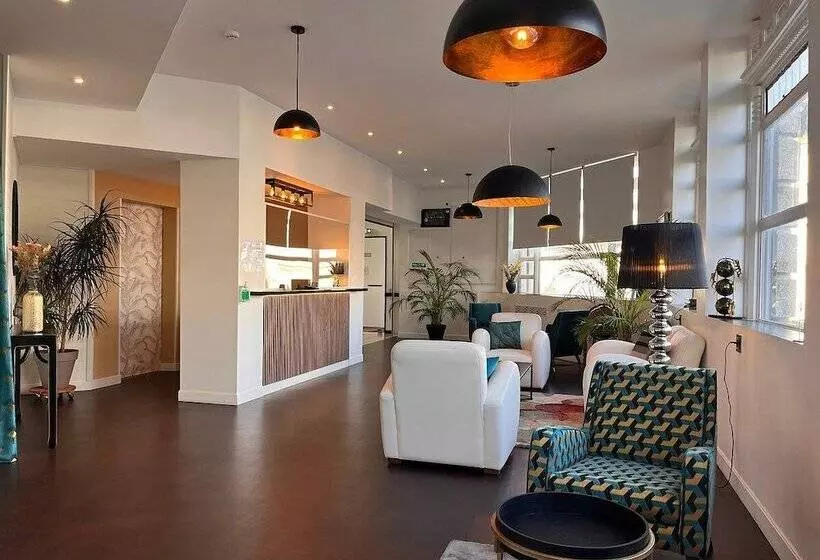 هتل Hôtel Le Keroman