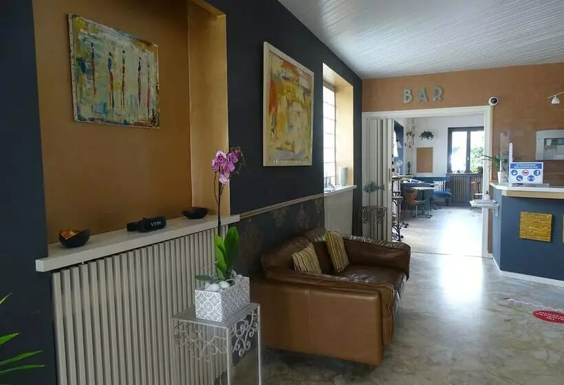 ホテル Hôtel Ambroise