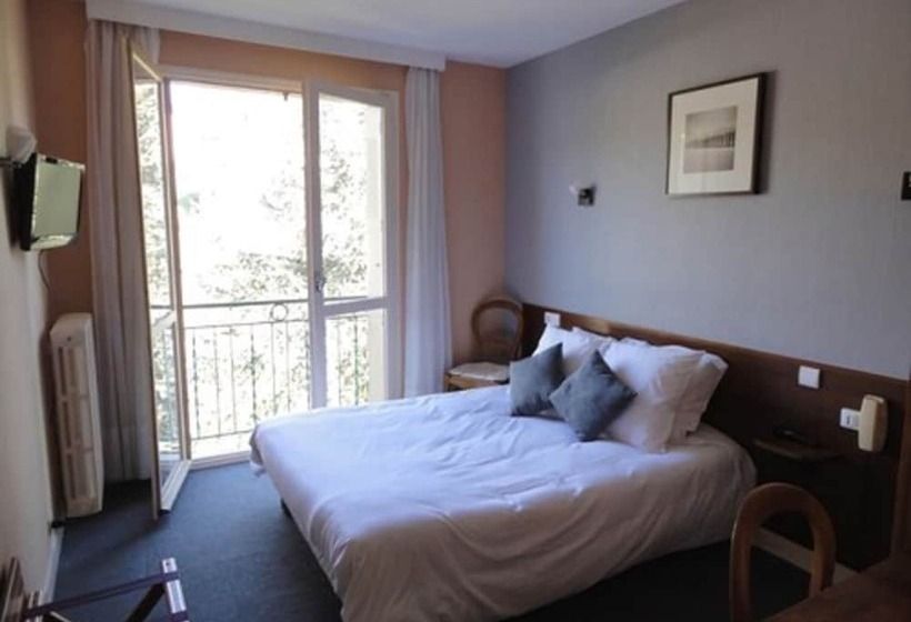 Отель Hôtel Ambroise