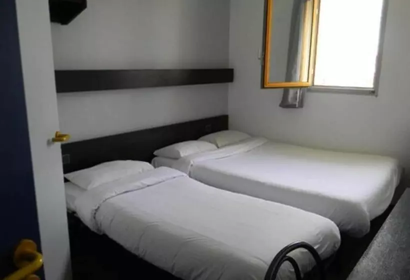 ホテル Hôtel Ambroise