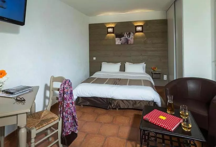 Hotell Mas Des Salicornes