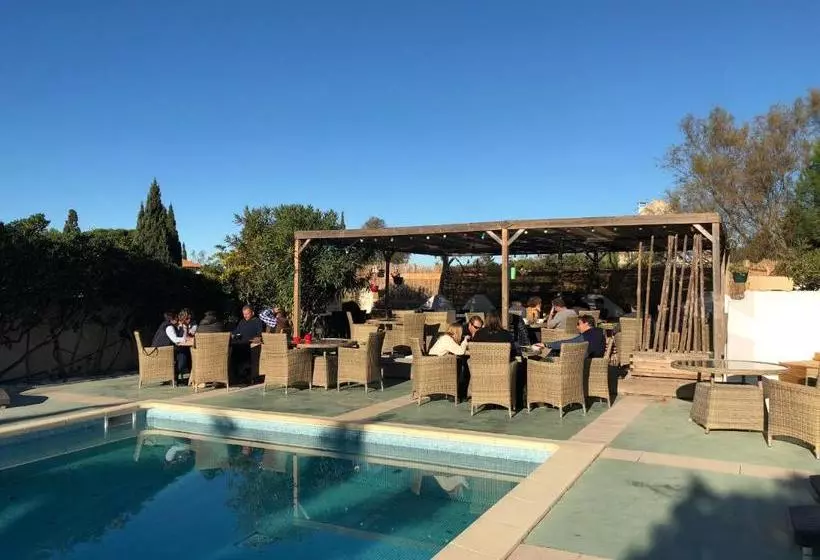 Hotell Mas Des Salicornes