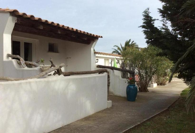 هتل Mas Des Salicornes