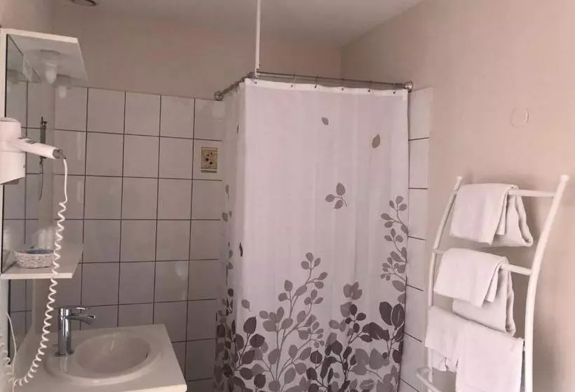 هتل Hôtel Des Nations