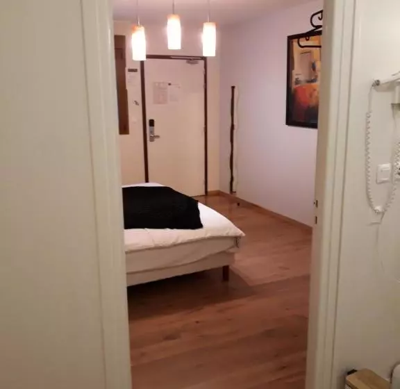 هتل Hôtel Des Nations