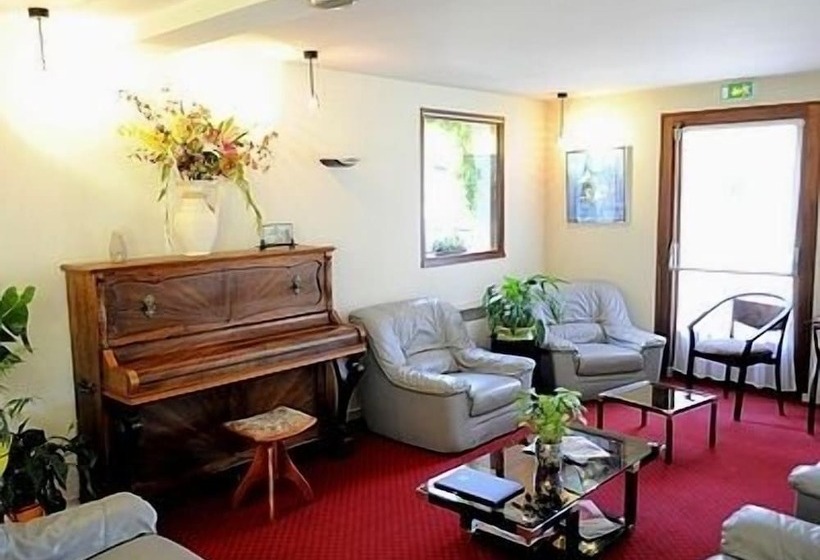 בית מלון כפרי Logis Le Relais De Pouilly