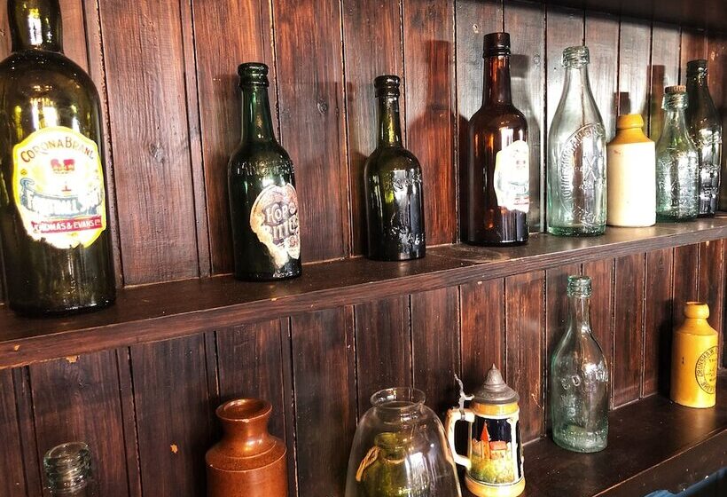 בית מלון כפרי Millstone Country Inn