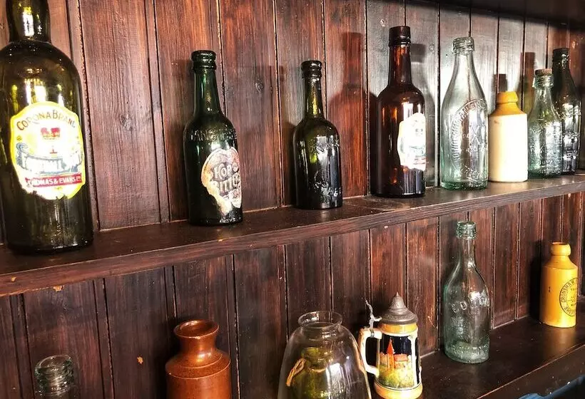 Отель Millstone Country Inn