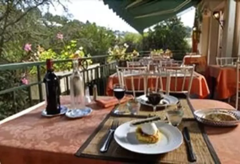 ホテル Hôtel Ambroise