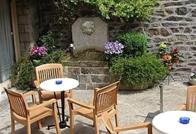 ホテル Hôtel Ambroise