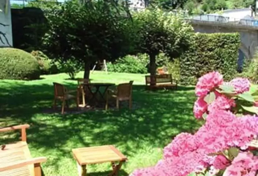 ホテル Hôtel Ambroise