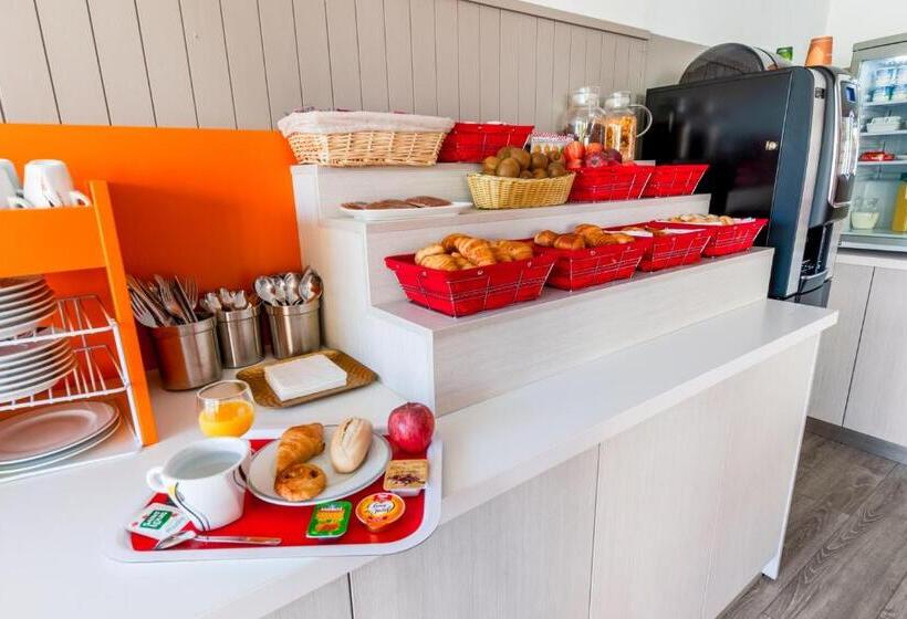 ホテル Premiere Classe Rennes Ouest  Le Rheu