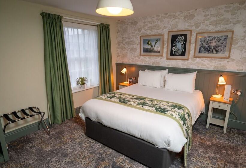 فندق Rockingham Arms By Greene King Inns