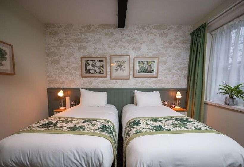 فندق Rockingham Arms By Greene King Inns