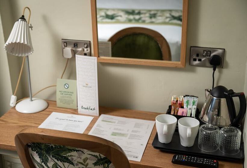 فندق Rockingham Arms By Greene King Inns