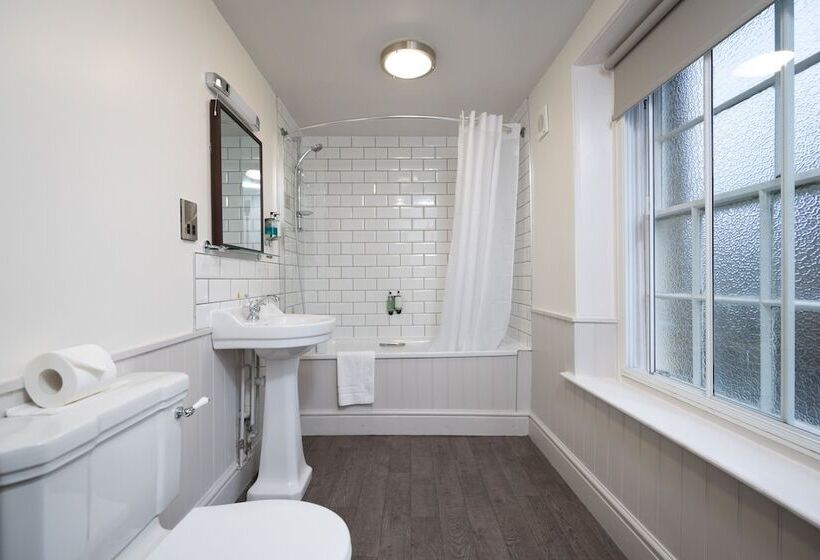 فندق Rockingham Arms By Greene King Inns