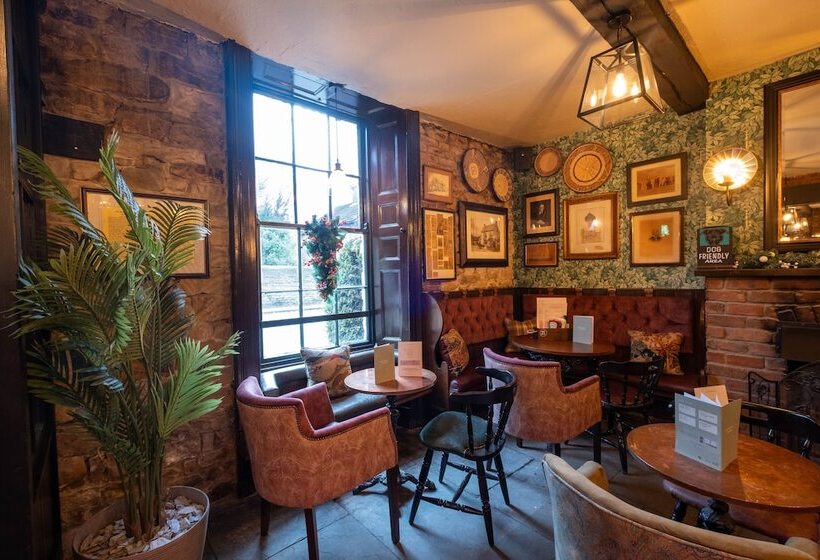 فندق Rockingham Arms By Greene King Inns