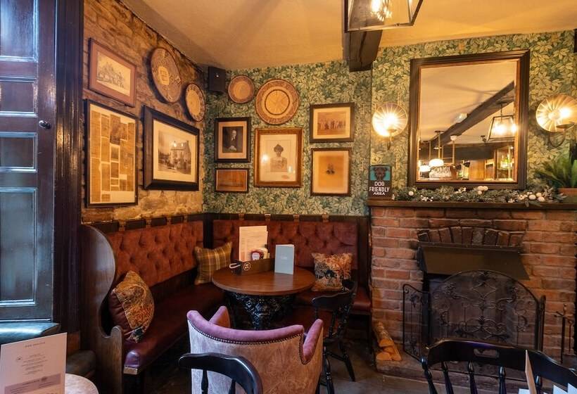 فندق Rockingham Arms By Greene King Inns