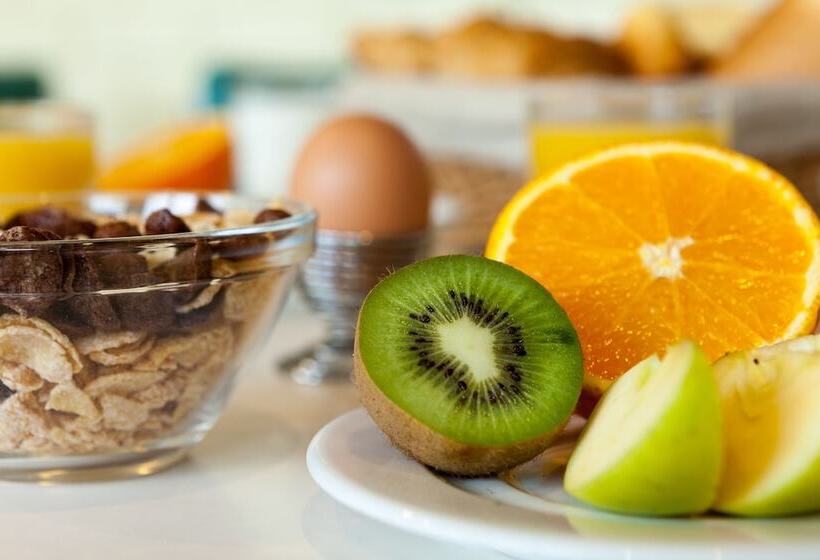 Отель Liberty Hôtel Rennes Ouest