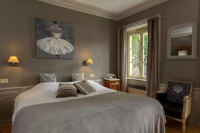 בית מלון כפרי The Originals Boutique, Hôtel De La Balance, Montbéliard