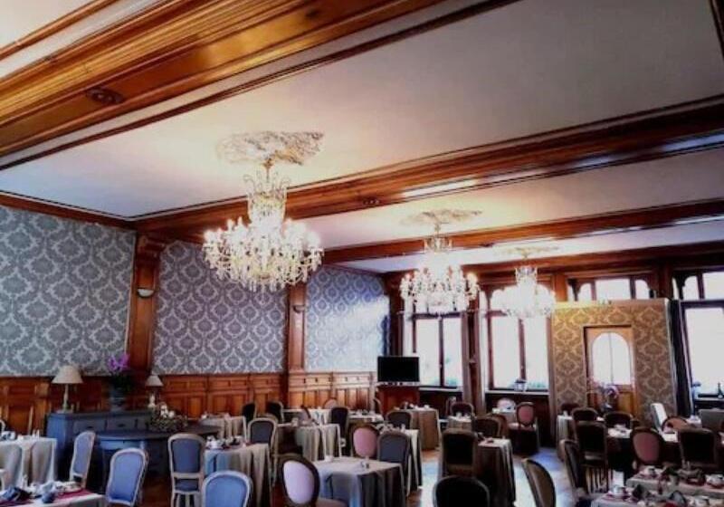 בית מלון כפרי The Originals Boutique, Hôtel De La Balance, Montbéliard