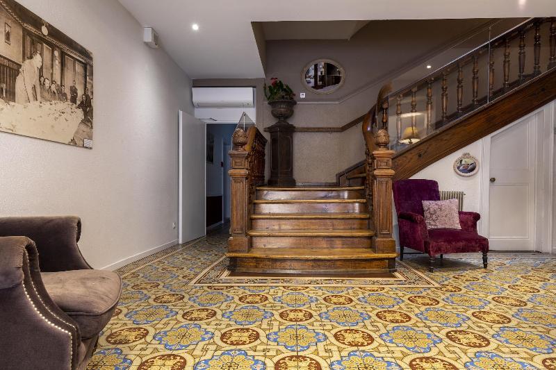 בית מלון כפרי The Originals Boutique, Hôtel De La Balance, Montbéliard