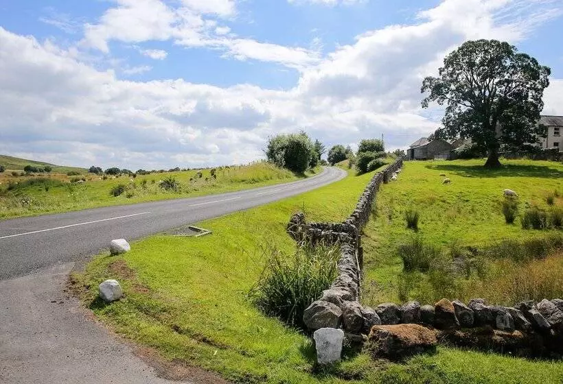 فندق The Pheasant Inn