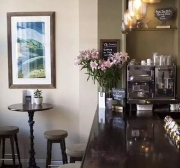 酒店 The White Horse Inn