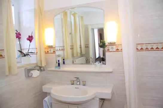 Hotelli Vier Jahreszeiten