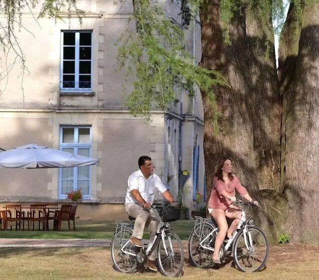 Logis Le Parc Hotel & Spa