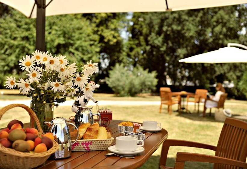 Logis Le Parc Hotel & Spa