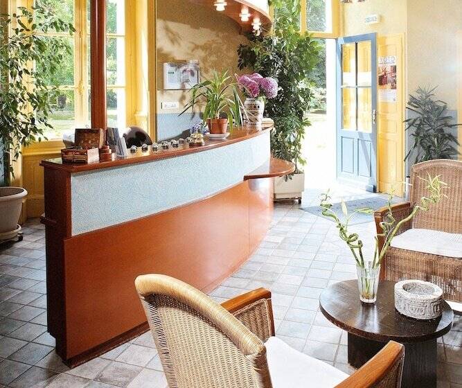 Logis Le Parc Hotel & Spa