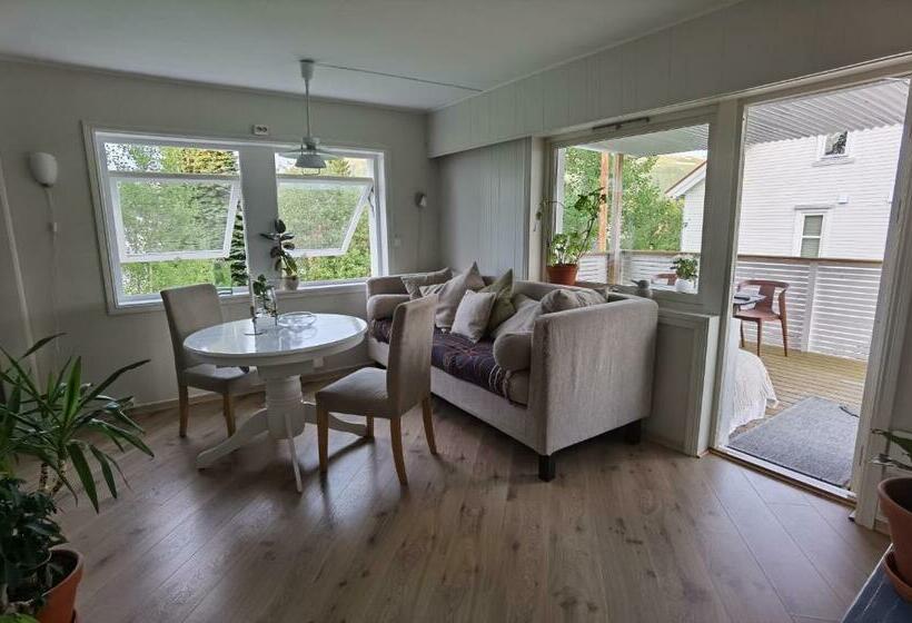 A Place That Feels Like Home. Free Parking