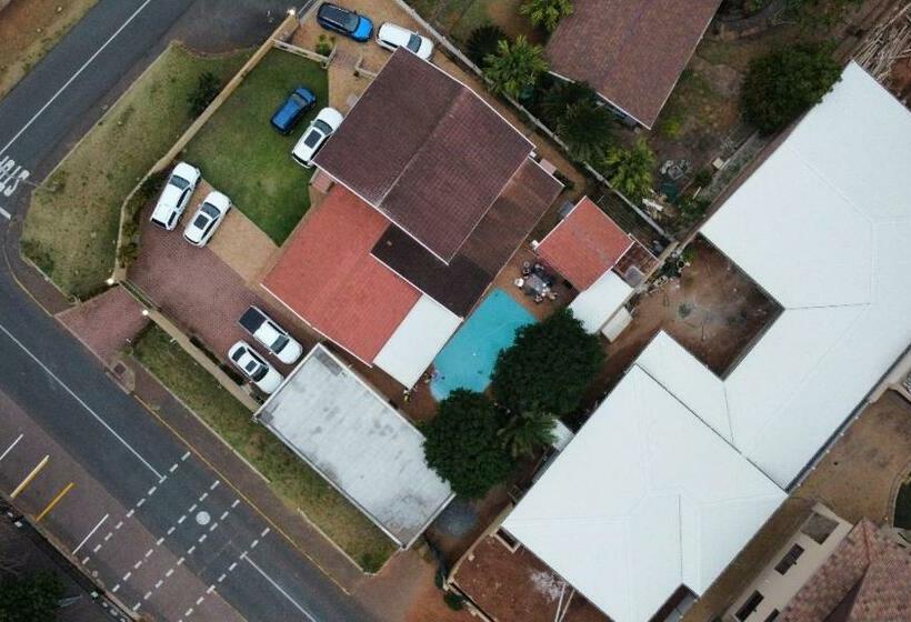 Africatamna Self Catering House