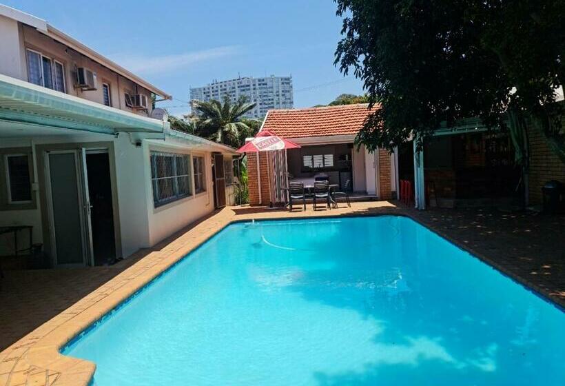 Africatamna Self Catering House