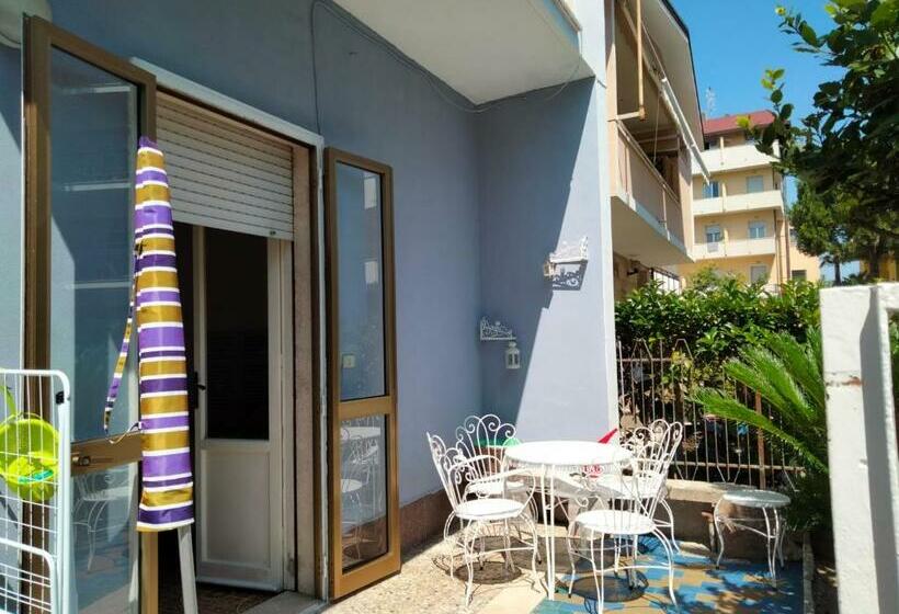 Casetta Indipendente Centrale, Vicinissima Al Mare