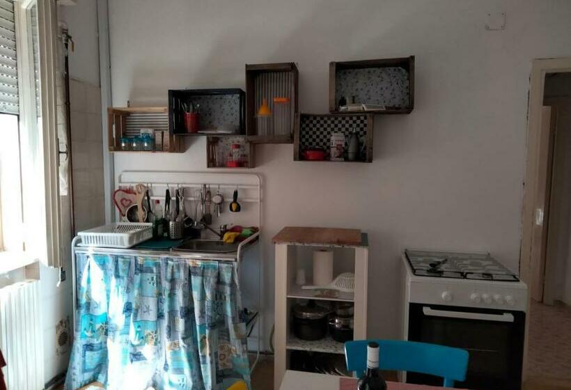 Casetta Indipendente Centrale, Vicinissima Al Mare