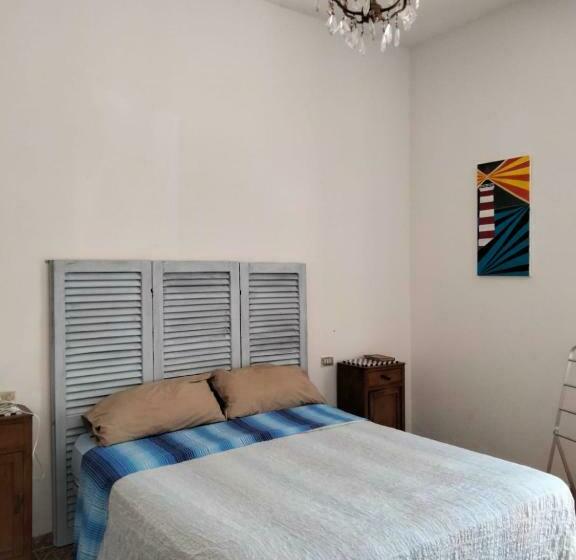 Casetta Indipendente Centrale, Vicinissima Al Mare