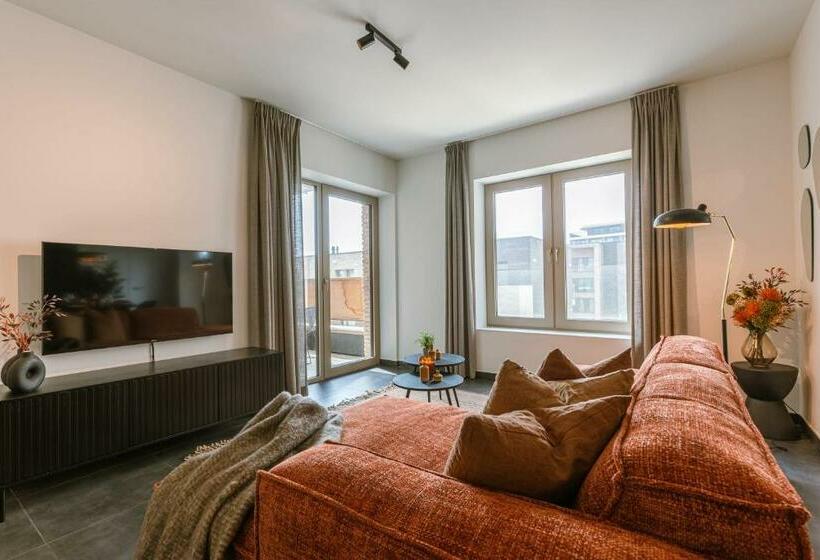 Cozy Apartment A Stone S Throw From The Beach