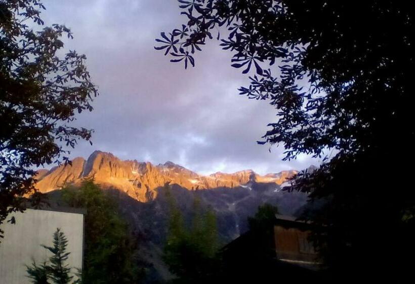 Graynite Old Village Apartment