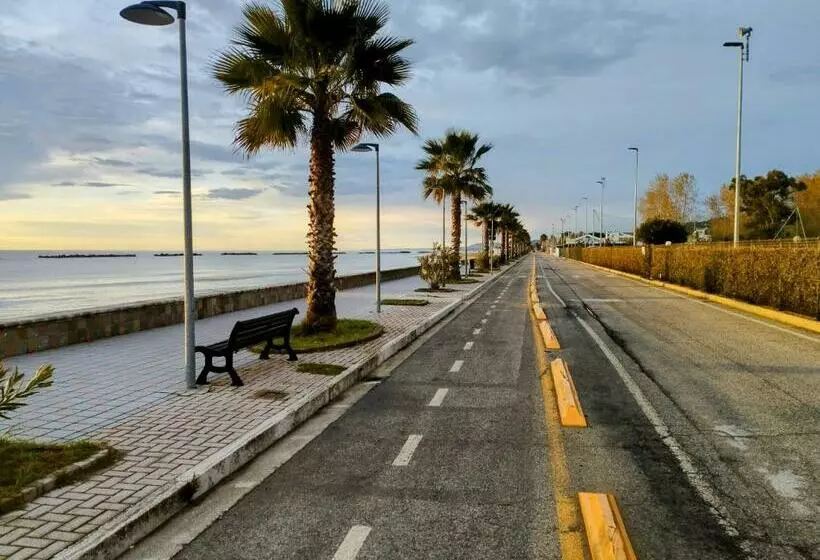 Lorenzo Al Mare