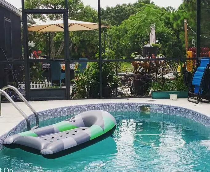 Private Heated Pool Sunshine Vacation Home
