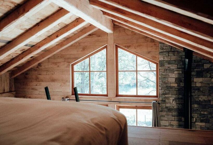 The Woodpecker Lodge